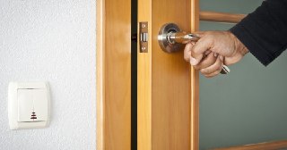 Установка дверей Северодвинск цена от 1349 руб.